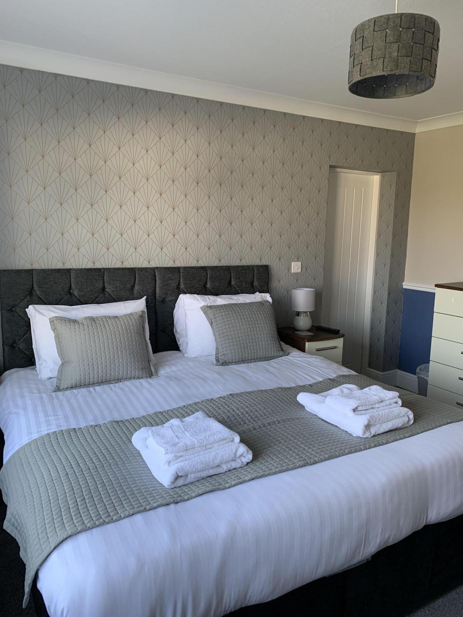 The Headlands 4*