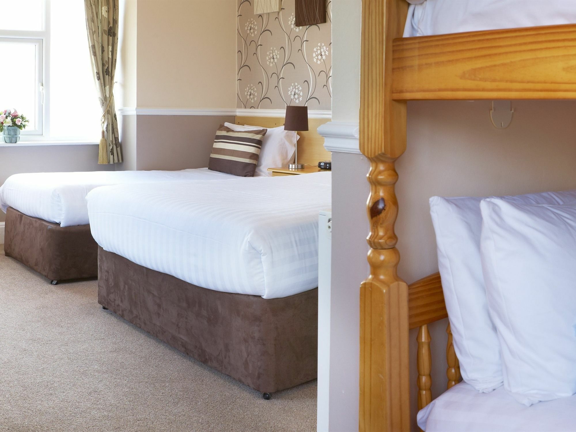 The Headlands 4*